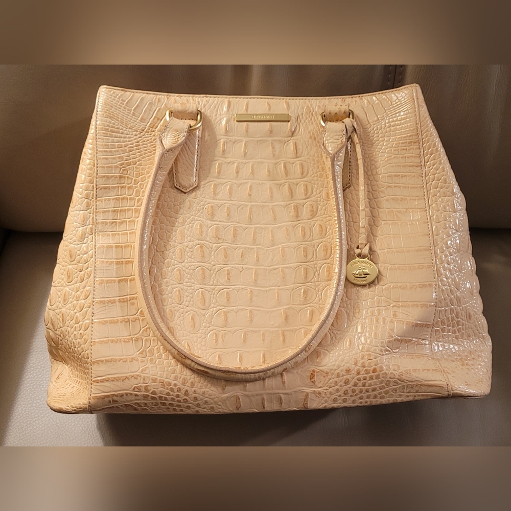 Brahmin Joan Tote Melbourne apricot w/gold hue EUC